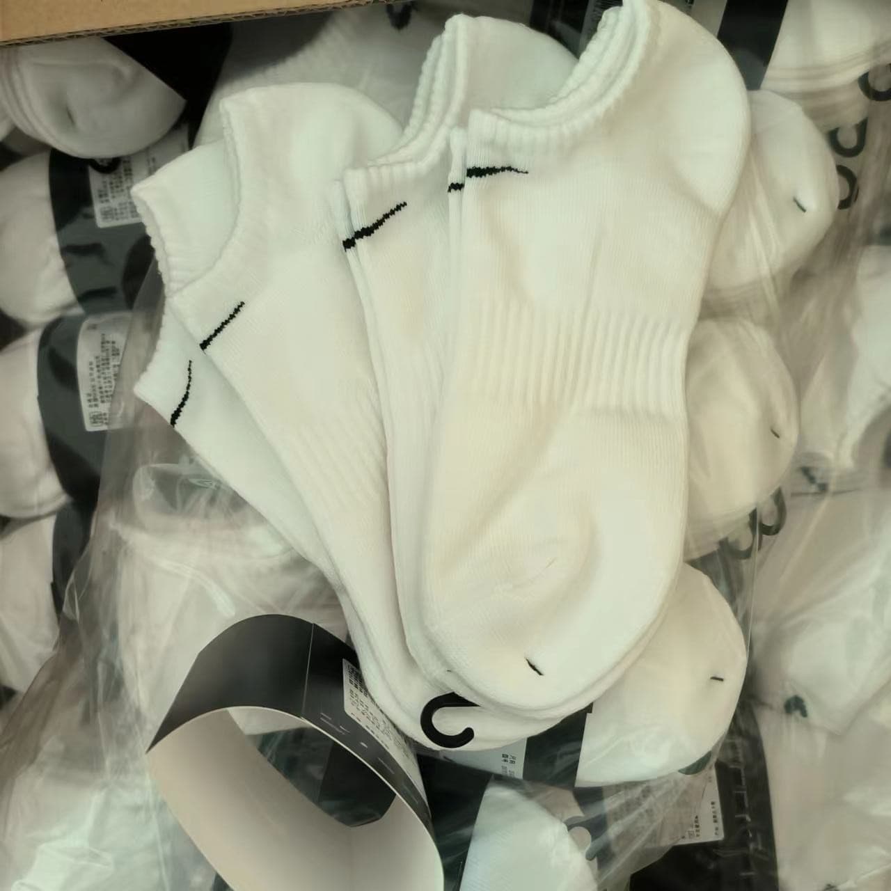 Calcetines de primavera y otoño para hombres y mujeres, calcetines deportivos de algodón, calcetines de marea para estudiantes, calcetines de suela, calcetines de comercio exterior, venta al por mayor