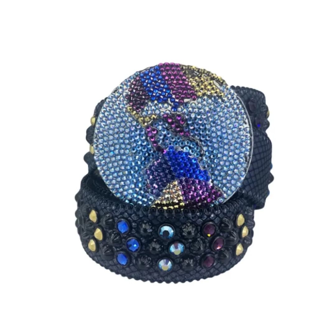 Hip-hop style, rhinestones, punk style belt.