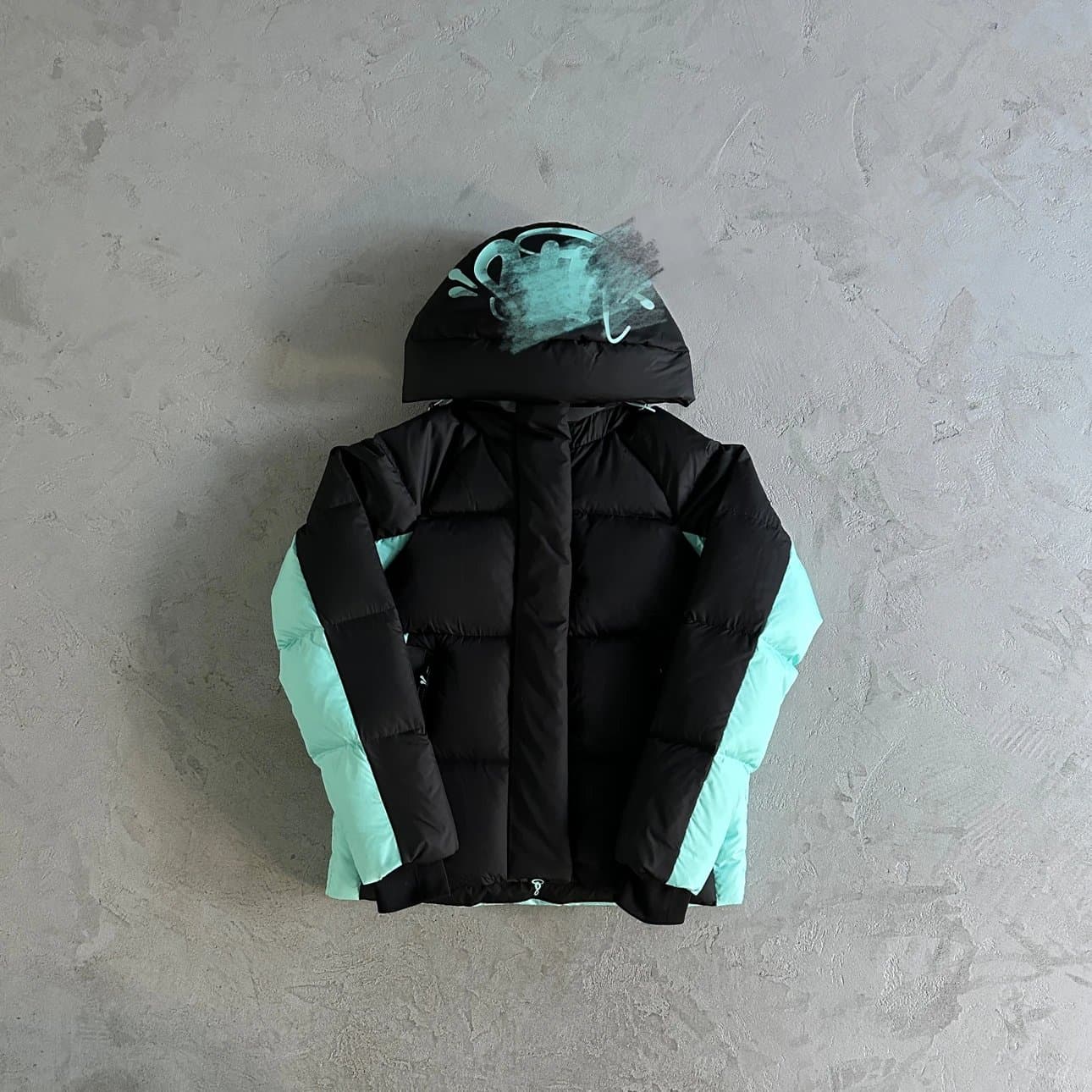 Syna down jacket- Black and blue